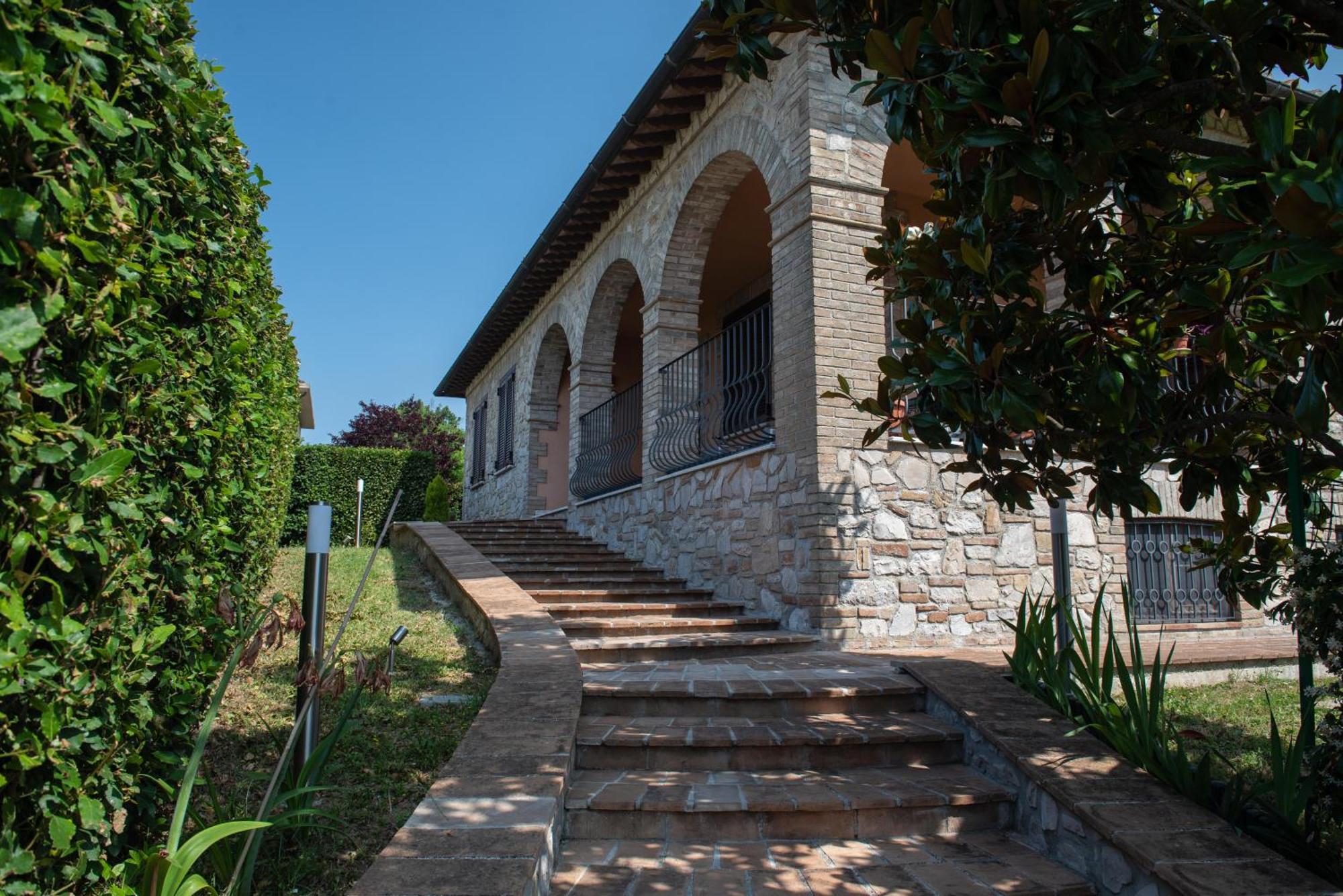 Dolce Alba Bed & Breakfast Montecastrilli Eksteriør bilde