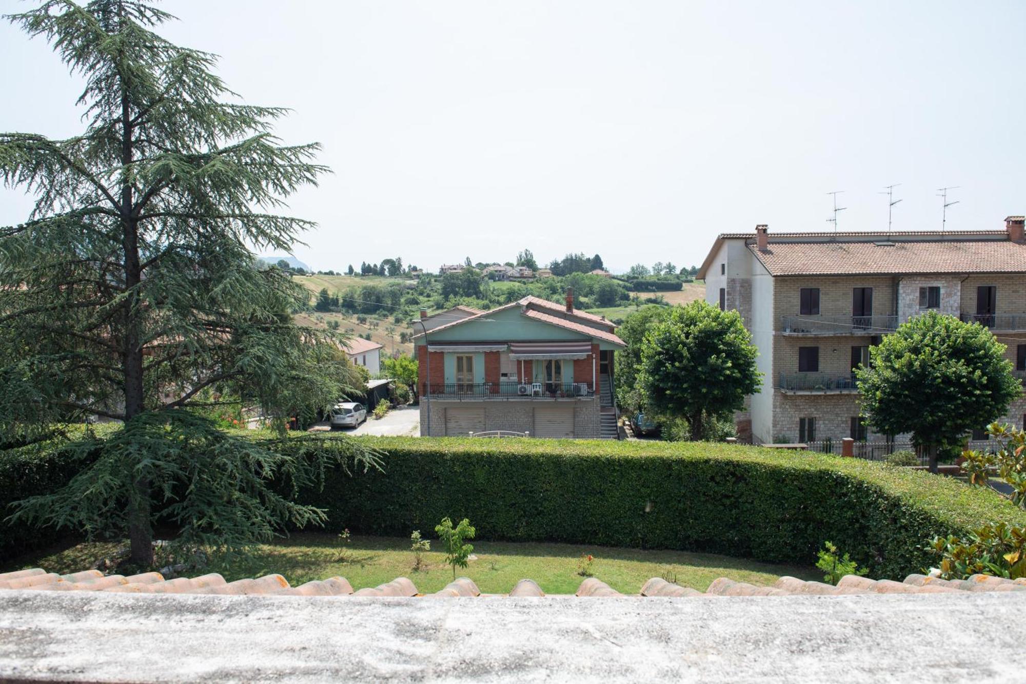 Dolce Alba Bed & Breakfast Montecastrilli Eksteriør bilde