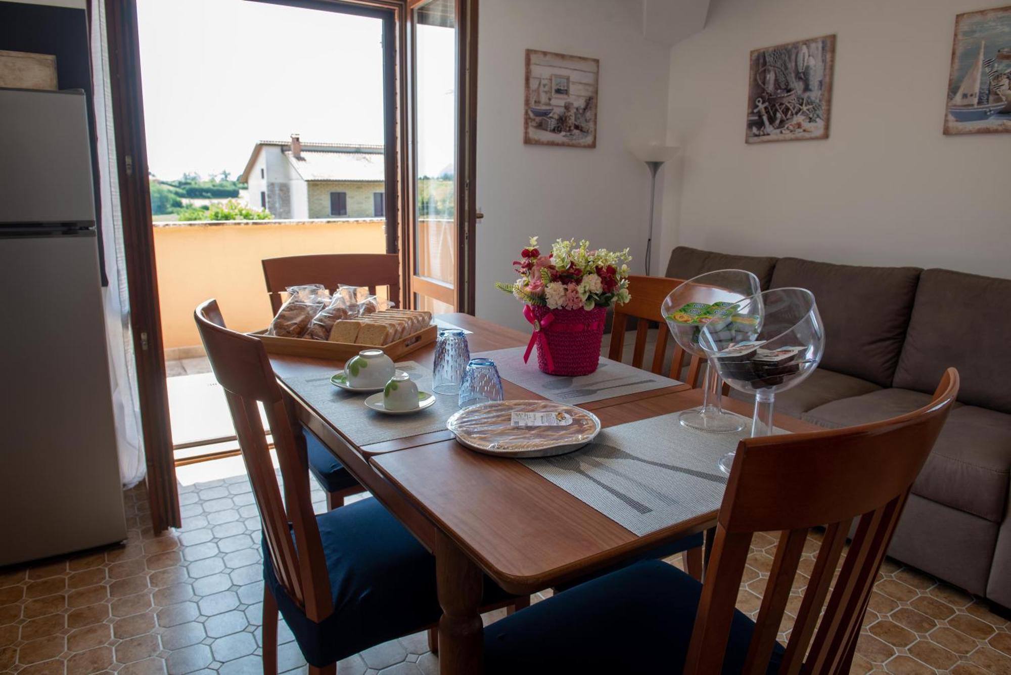 Dolce Alba Bed & Breakfast Montecastrilli Eksteriør bilde