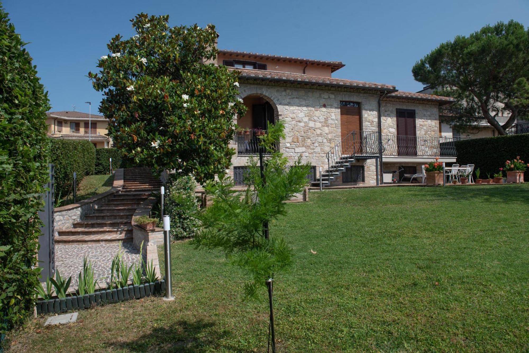 Dolce Alba Bed & Breakfast Montecastrilli Eksteriør bilde